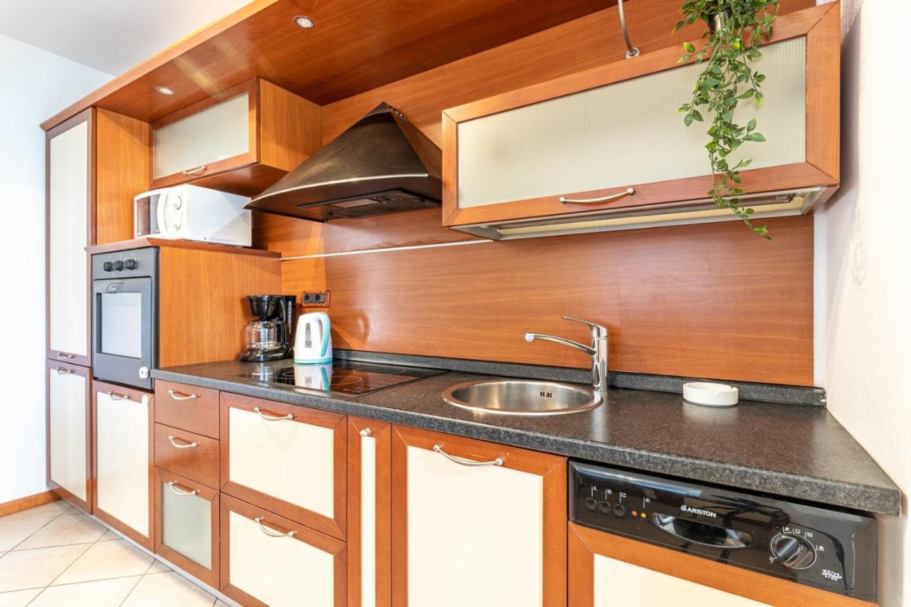 פורץ Apartments Ada Near The Sea מראה חיצוני תמונה